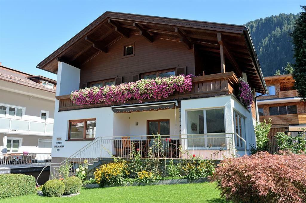 Haus Dejakom Mayrhofen Bagian luar foto