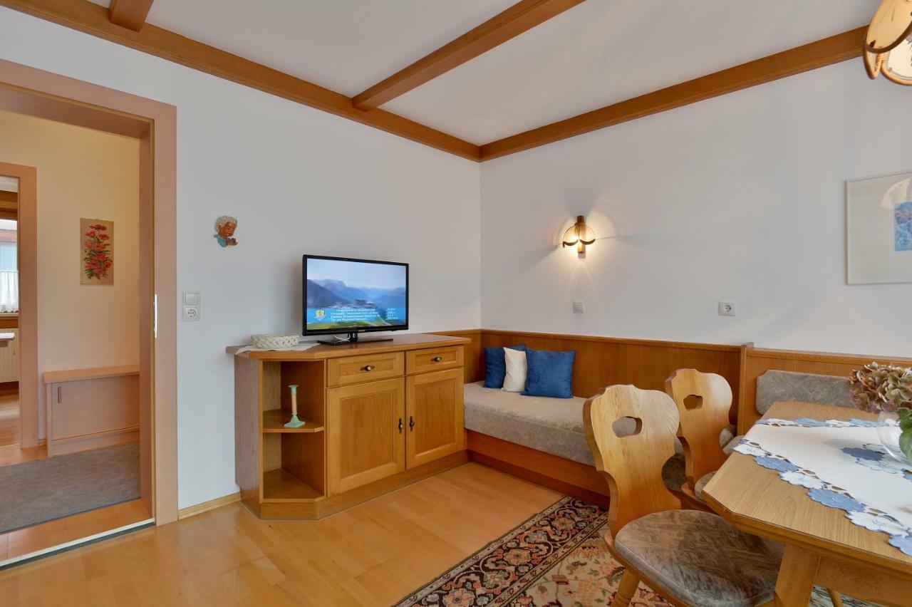 Haus Dejakom Mayrhofen Bagian luar foto